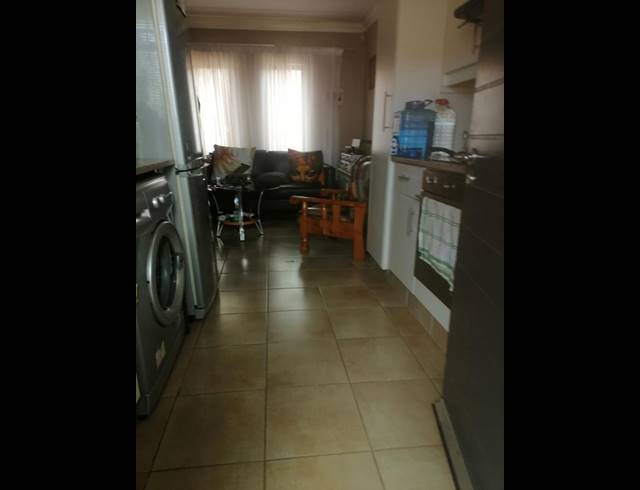 2 BEDROOM TOWNHOUSE FOR SALE IN FLEURHOF